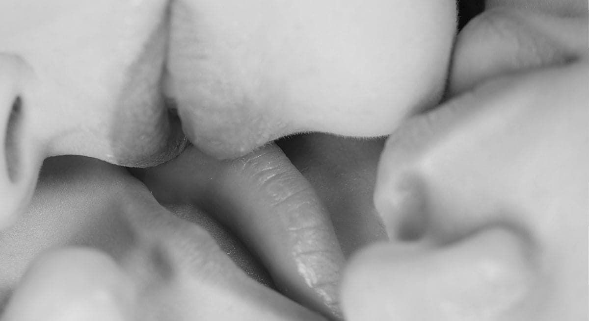 Erotisk novelle mange lepper kysser
