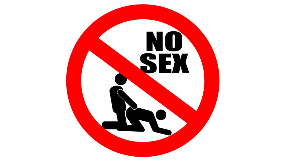 forbudt skilt med tegning av et par i en sex stilling