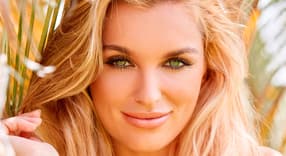 Blond dame ser sensuelt inn  i kamera - erotisk novelle - treningsøkten - illustrasjonsfoto, Shutterstock