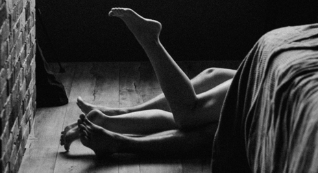 Erotisk novelle par sex på gulvet